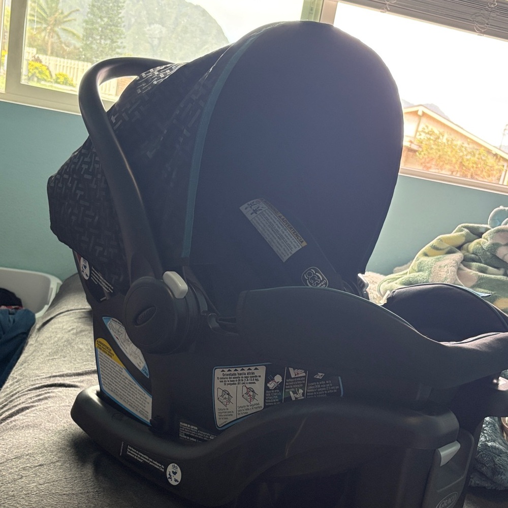 Stylish Black Infant Car Seat